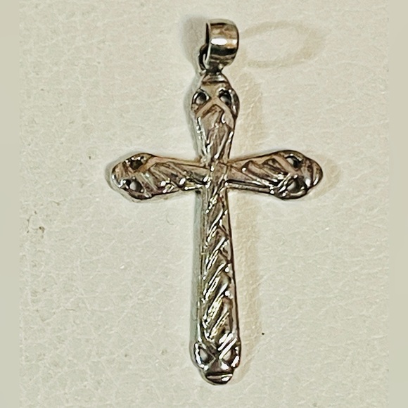 Jewelry - Vintage Pendant Sterling Silver 925 Diamond Cut Cross Amulet